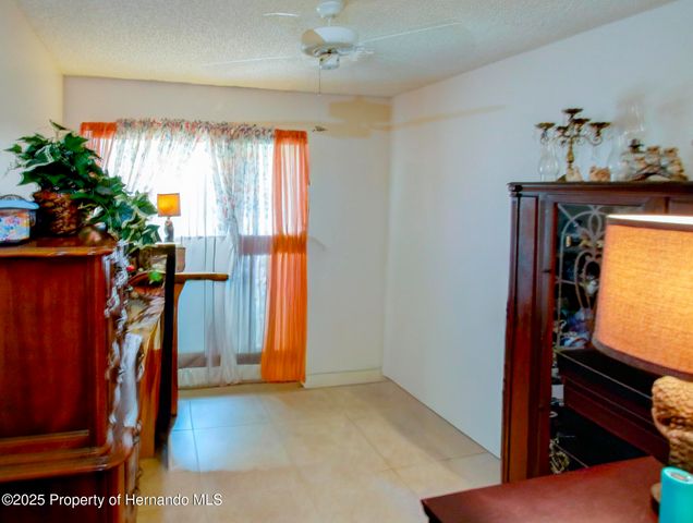 7403 Heather Walk Drive, Weeki Wachee, FL 34613
