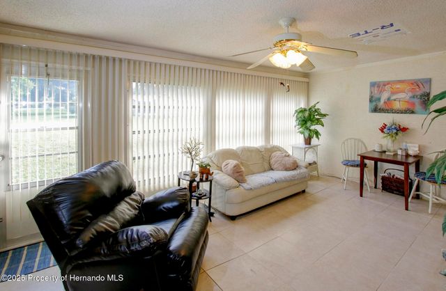 7403 Heather Walk Drive, Weeki Wachee, FL 34613
