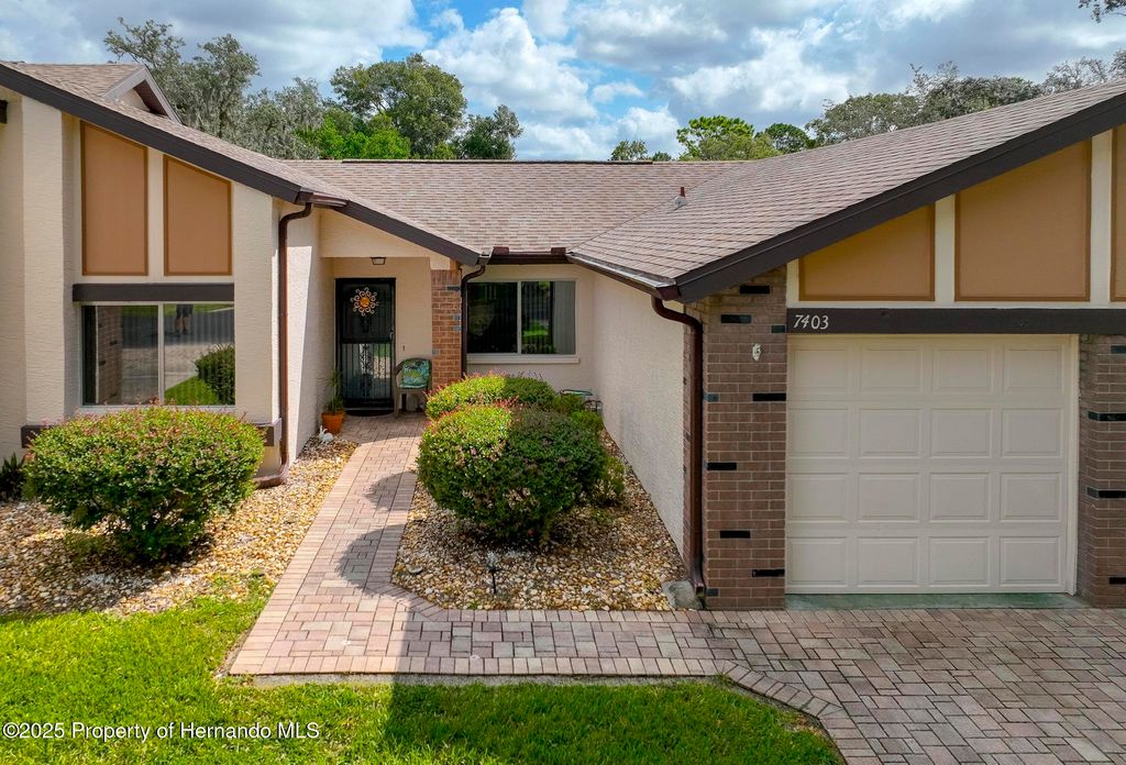 7403 Heather Walk Drive, Weeki Wachee, FL 34613