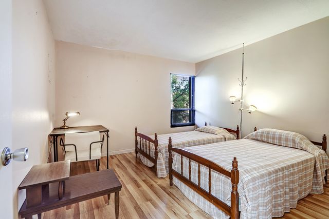 13 TENNIS Court NW, Albuquerque, NM 87120