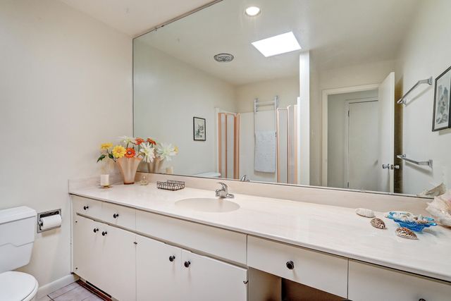 13 TENNIS Court NW, Albuquerque, NM 87120