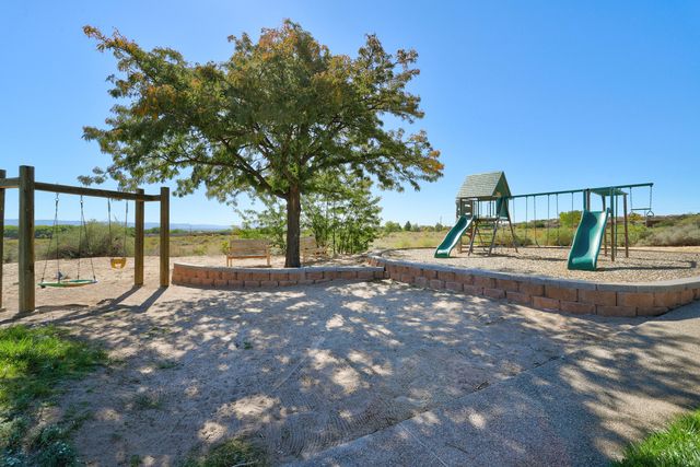 13 TENNIS Court NW, Albuquerque, NM 87120