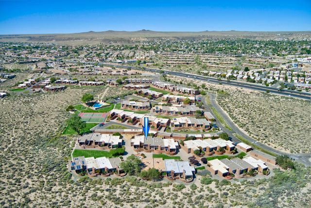 13 TENNIS Court NW, Albuquerque, NM 87120