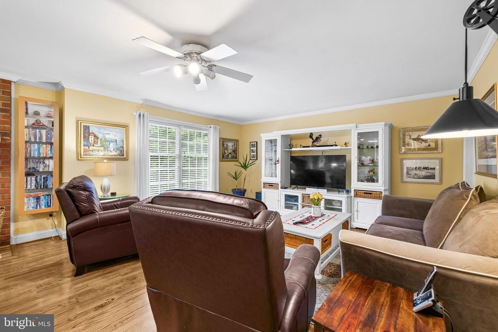 Image 13 of property listing at 904 MAPLEHURST LN, Monkton, MD 21111