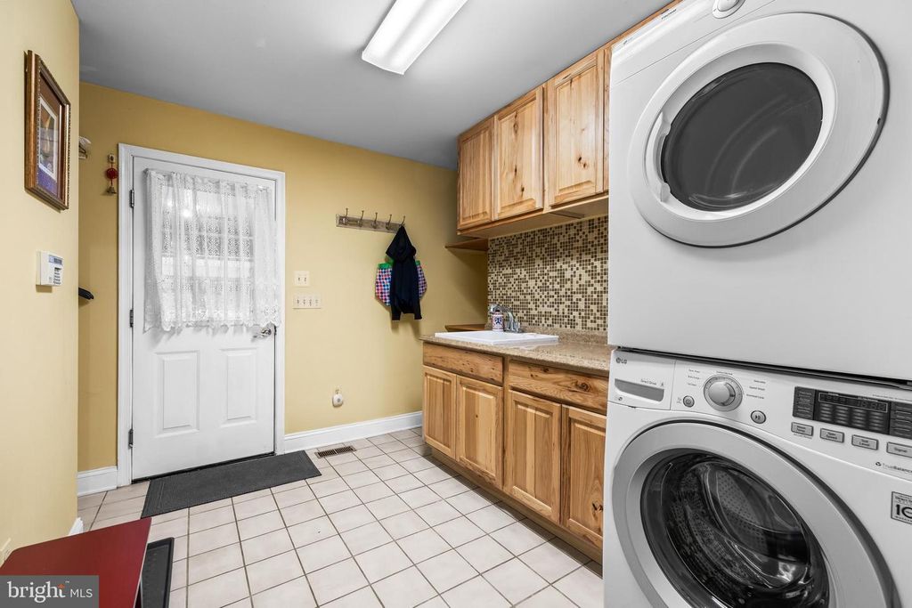Image 22 of property listing at 904 MAPLEHURST LN, Monkton, MD 21111