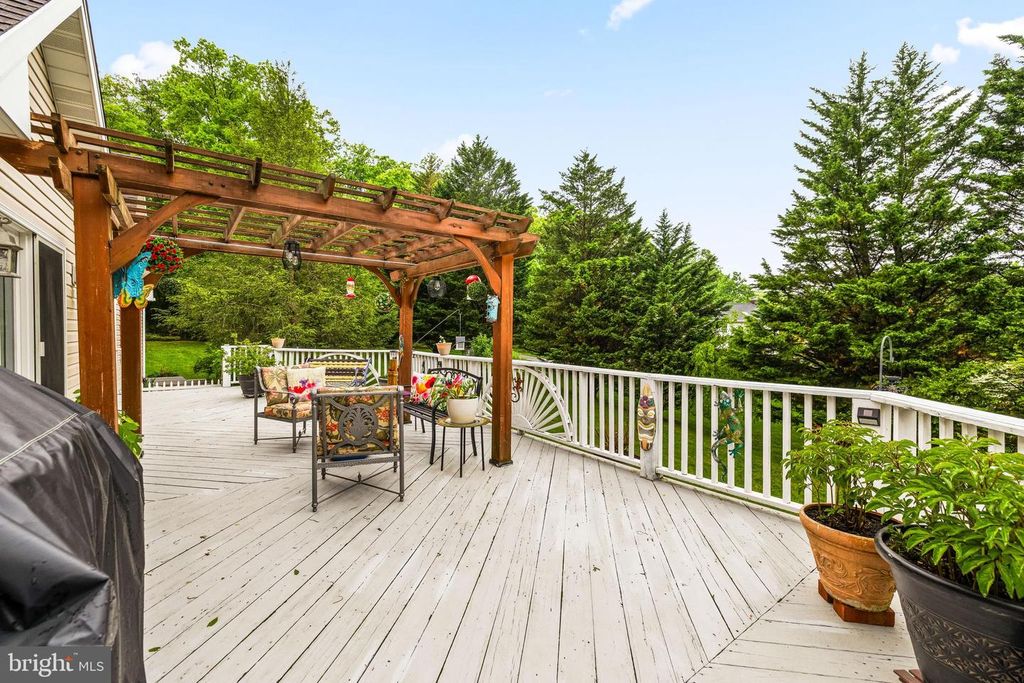 Image 39 of property listing at 904 MAPLEHURST LN, Monkton, MD 21111