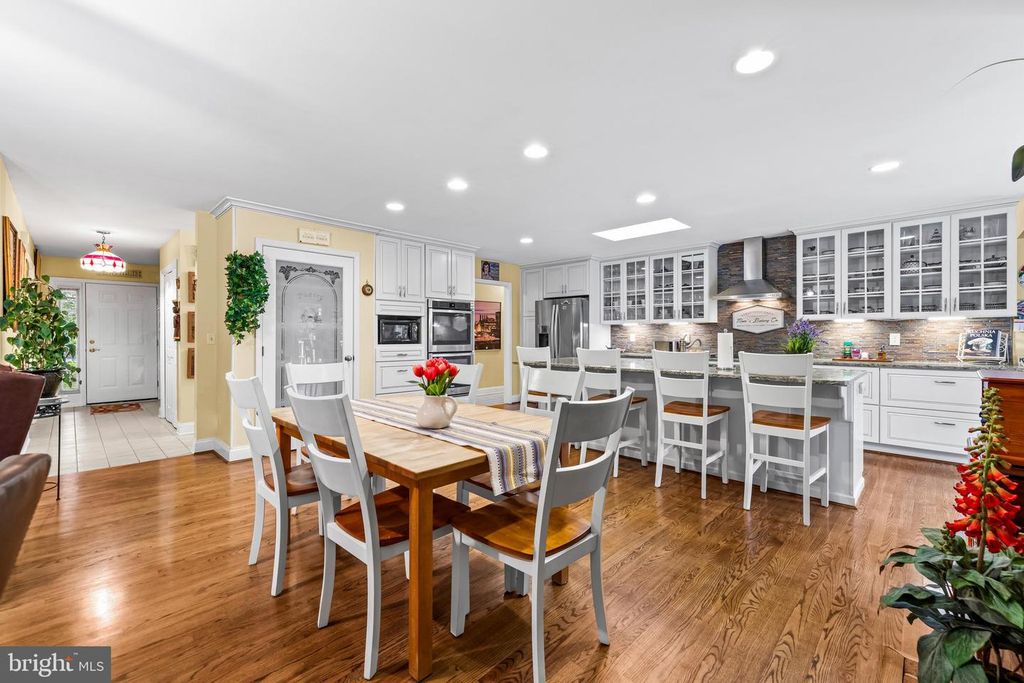 Image 6 of property listing at 904 MAPLEHURST LN, Monkton, MD 21111