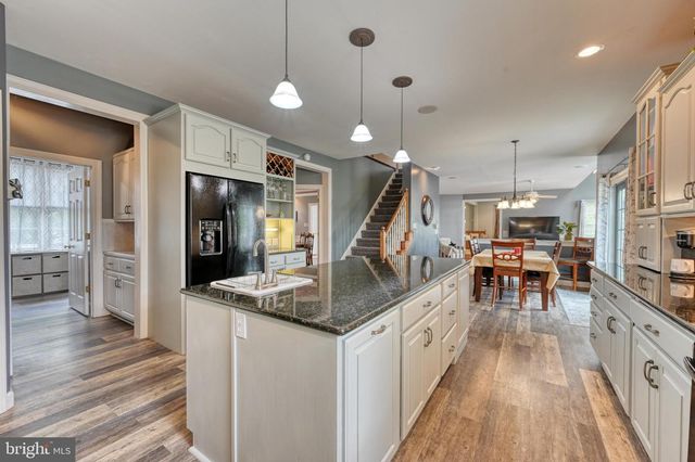 15 LAURA CT, Reading, PA 19608