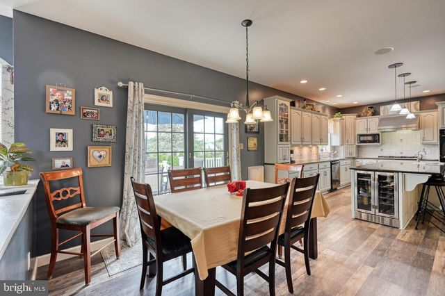 15 LAURA CT, Reading, PA 19608