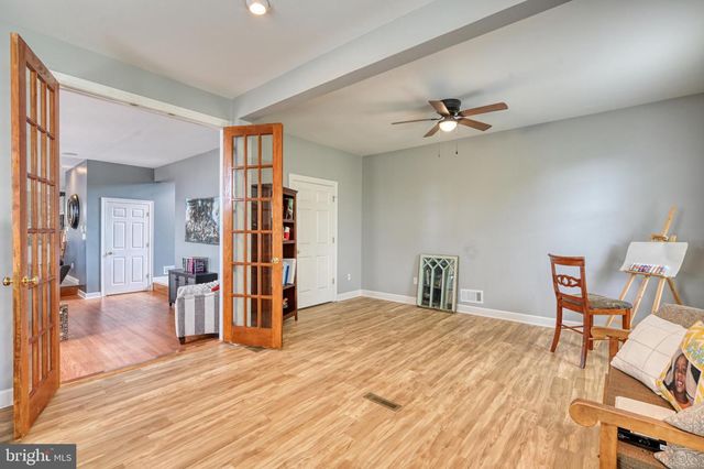 15 LAURA CT, Reading, PA 19608