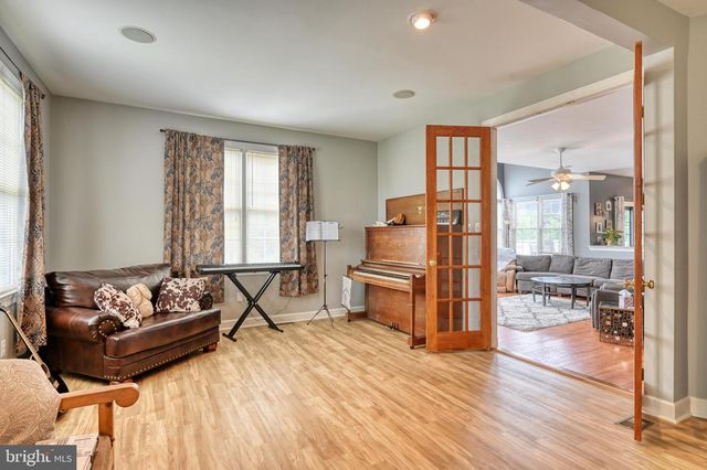 15 LAURA CT, Reading, PA 19608