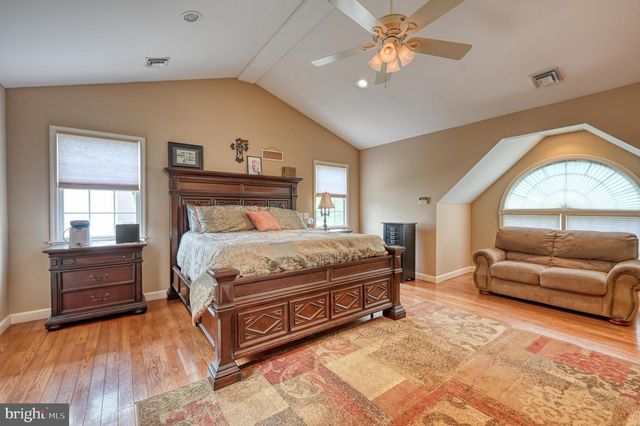 15 LAURA CT, Reading, PA 19608