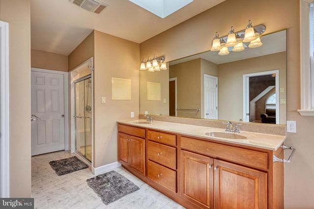 15 LAURA CT, Reading, PA 19608
