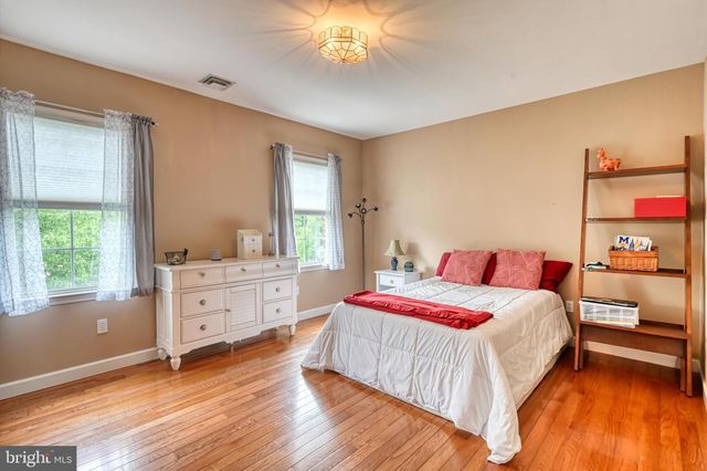 15 LAURA CT, Reading, PA 19608