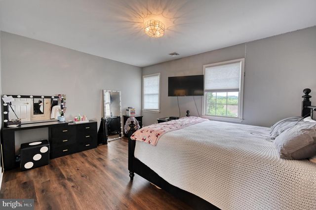 15 LAURA CT, Reading, PA 19608