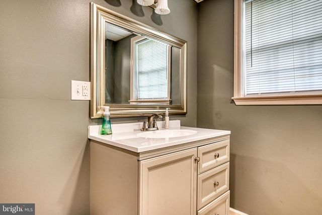 15 LAURA CT, Reading, PA 19608