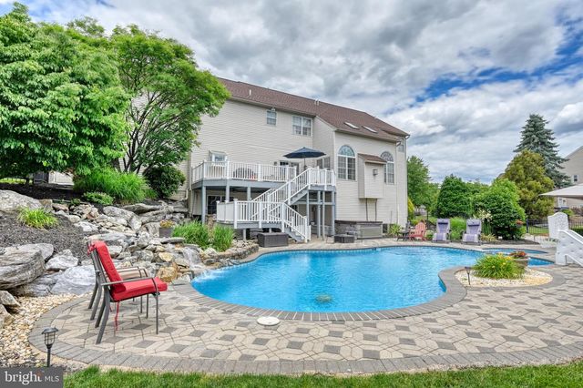 15 LAURA CT, Reading, PA 19608