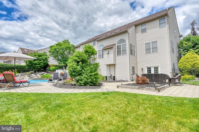 15 LAURA CT, Reading, PA 19608