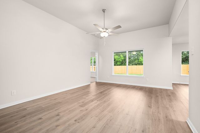 223 North Island Drive, Terrell, TX 75160