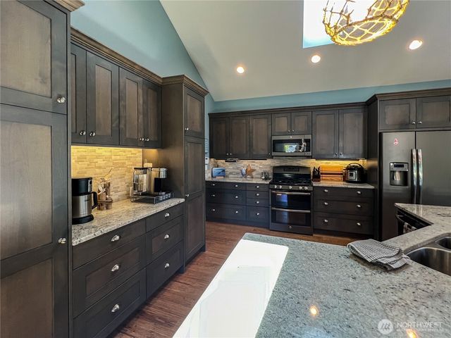 6968 Birch Bay Dr., Blaine, WA 98230