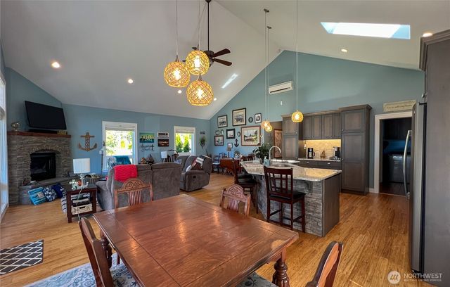 6968 Birch Bay Dr., Blaine, WA 98230