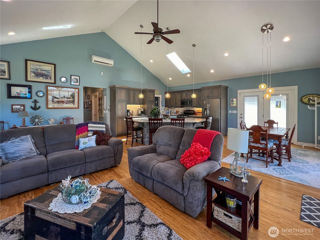 6968 Birch Bay Dr., Blaine, WA 98230
