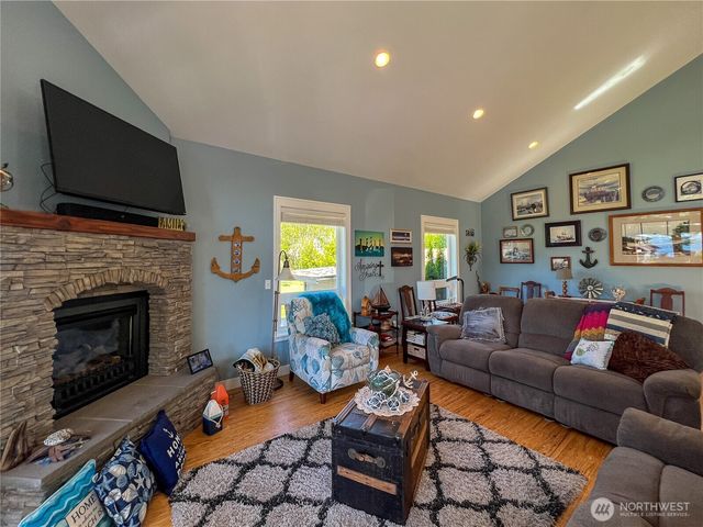 6968 Birch Bay Dr., Blaine, WA 98230