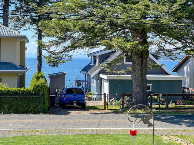 6968 Birch Bay Dr., Blaine, WA 98230