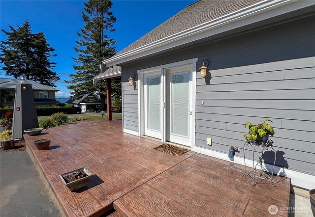 6968 Birch Bay Dr., Blaine, WA 98230