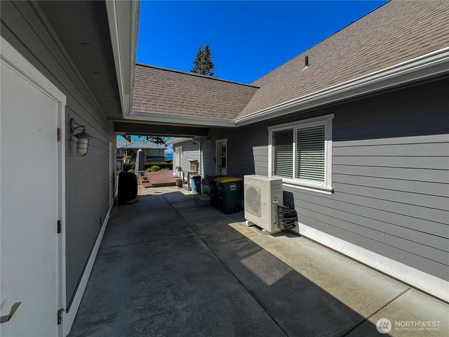 6968 Birch Bay Dr., Blaine, WA 98230