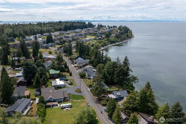 6968 Birch Bay Dr., Blaine, WA 98230