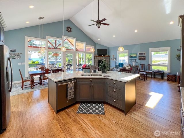 6968 Birch Bay Dr., Blaine, WA 98230