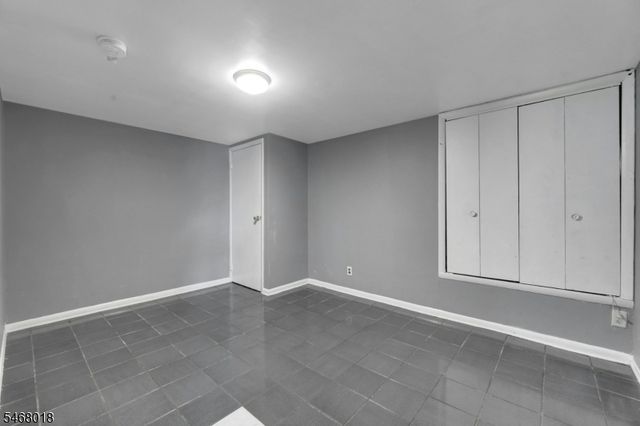198 Scharer Ave, Northvale Boro, NJ 07647