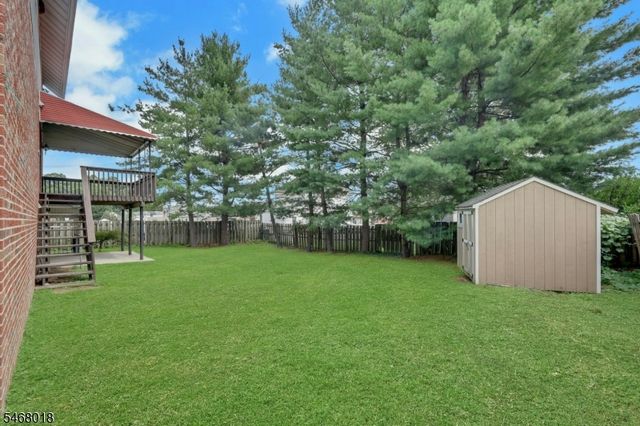 198 Scharer Ave, Northvale Boro, NJ 07647
