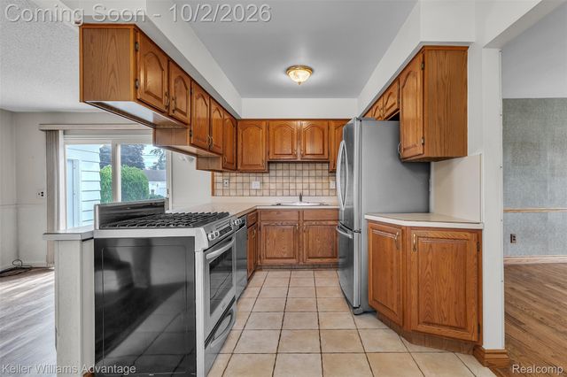 14815 Maywood Street, Southgate, MI 48195