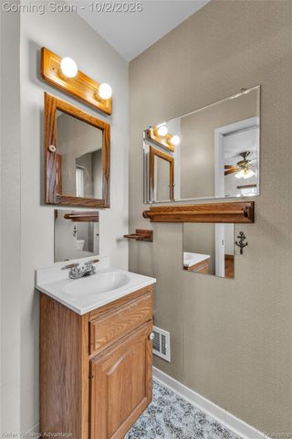 14815 Maywood Street, Southgate, MI 48195