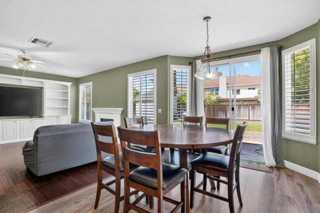 2641 Babson Dr, Elk Grove, CA 95758