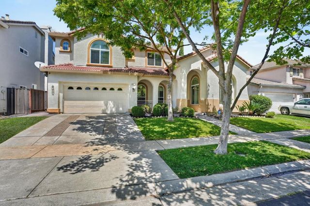 2641 Babson Dr, Elk Grove, CA 95758