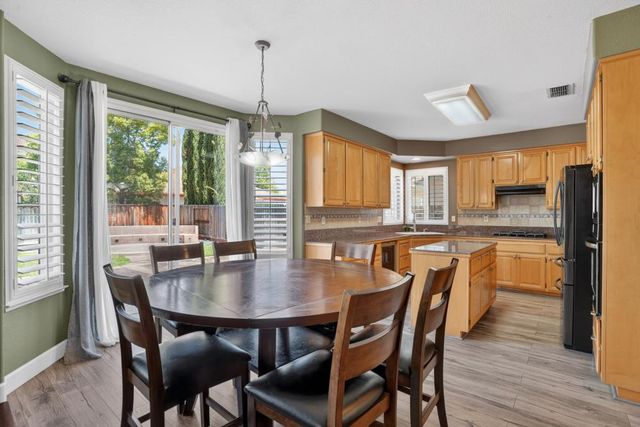 2641 Babson Dr, Elk Grove, CA 95758