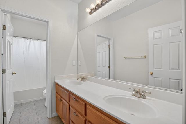 2641 Babson Dr, Elk Grove, CA 95758