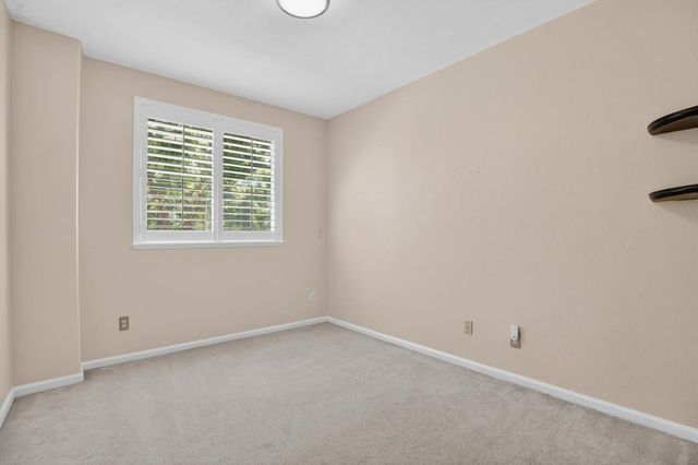2641 Babson Dr, Elk Grove, CA 95758