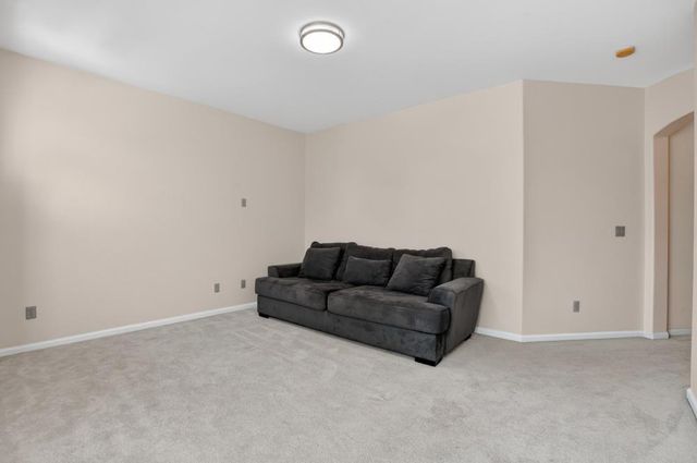2641 Babson Dr, Elk Grove, CA 95758