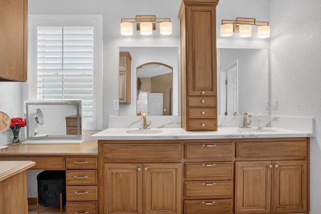 2641 Babson Dr, Elk Grove, CA 95758