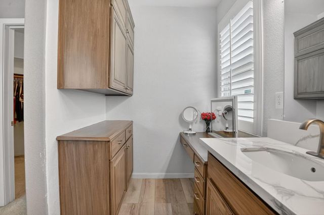 2641 Babson Dr, Elk Grove, CA 95758