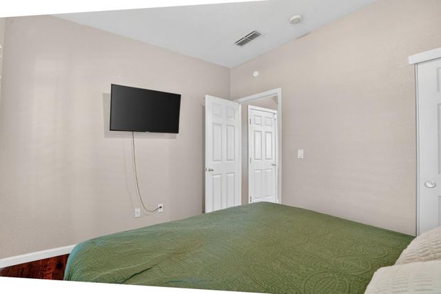 2641 Babson Dr, Elk Grove, CA 95758