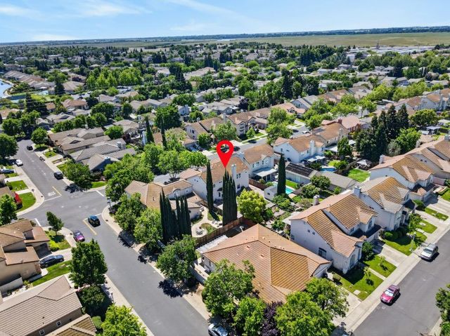 2641 Babson Dr, Elk Grove, CA 95758
