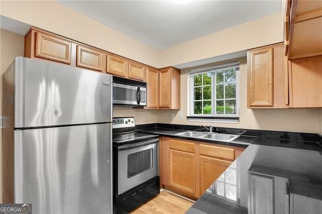 6940 Roswell Road F2, Sandy Springs, GA 30328