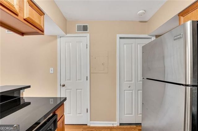 6940 Roswell Road F2, Sandy Springs, GA 30328