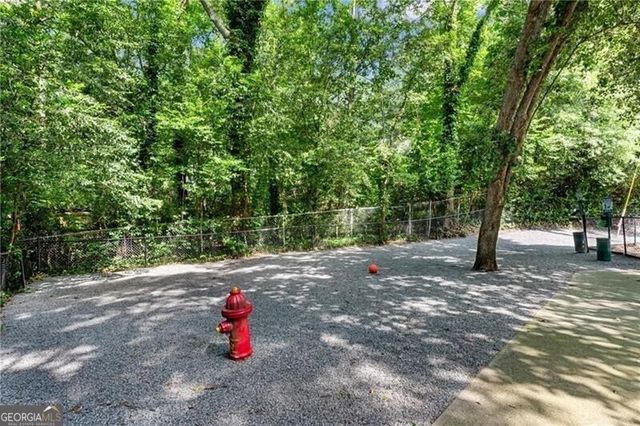 6940 Roswell Road F2, Sandy Springs, GA 30328