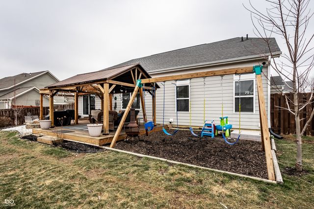 1400 W Springhurst Boulevard, Greenfield, IN 46140